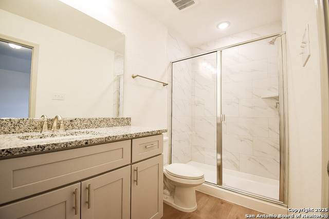 Image 22 of 41 For 10211 Tulipwood Run 102