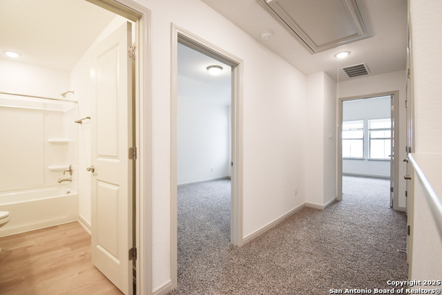 Image 24 of 41 For 10211 Tulipwood Run 102