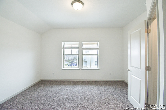 Image 32 of 41 For 10211 Tulipwood Run 102