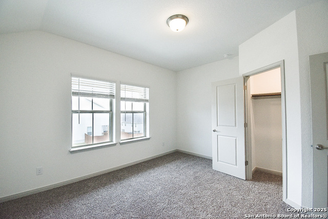 Image 33 of 41 For 10211 Tulipwood Run 102