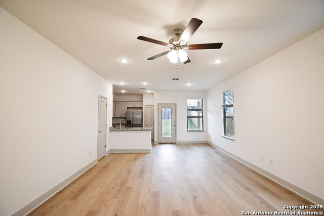 Image 9 of 41 For 10211 Tulipwood Run 102