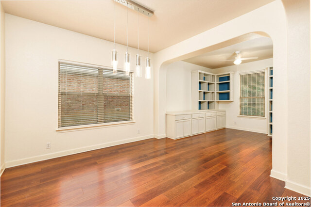 Image 4 of 20 For 10430 Elizabeth Ct