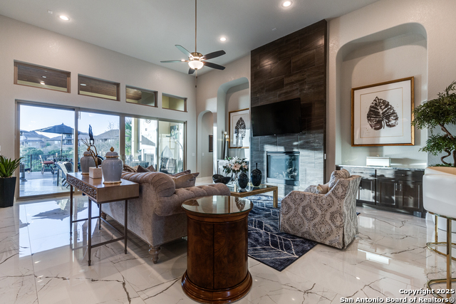 Image 10 of 29 For 21335 Rembrandt