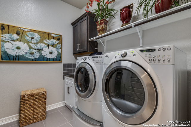 Image 29 of 29 For 21335 Rembrandt