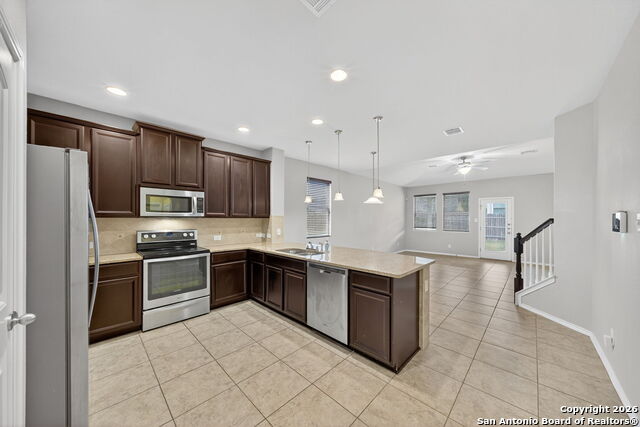 Image 14 of 33 For 10405 Macarthur