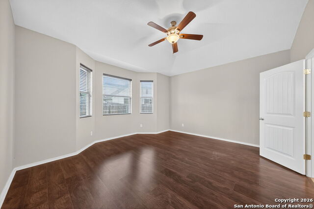 Image 17 of 33 For 10405 Macarthur