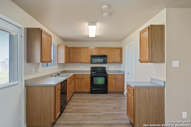 Image 10 of 30 For 144 Crest Blf