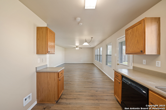 Image 12 of 30 For 144 Crest Blf