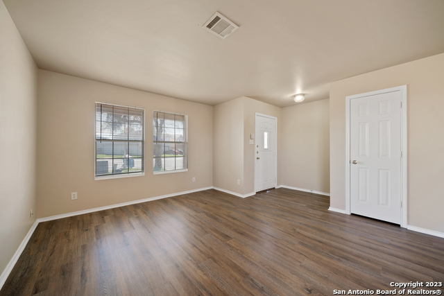 Image 16 of 30 For 144 Crest Blf