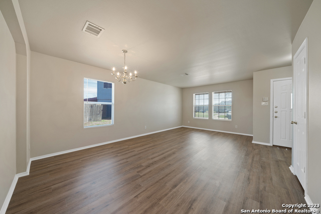 Image 18 of 30 For 144 Crest Blf