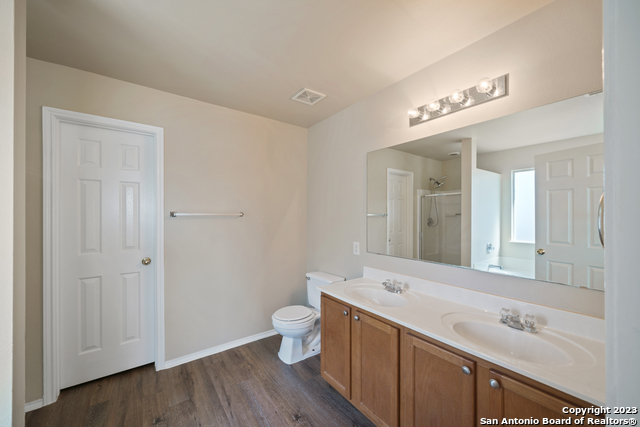 Image 21 of 30 For 144 Crest Blf