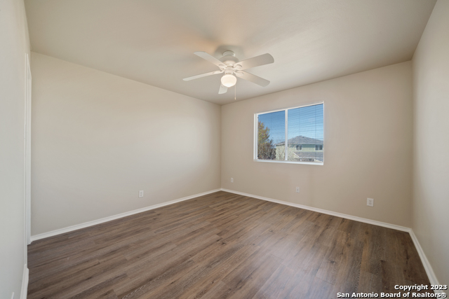 Image 25 of 30 For 144 Crest Blf