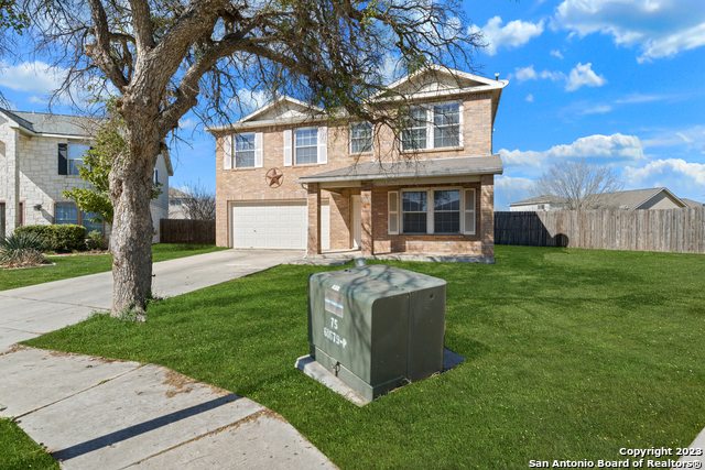 Image 3 of 30 For 144 Crest Blf