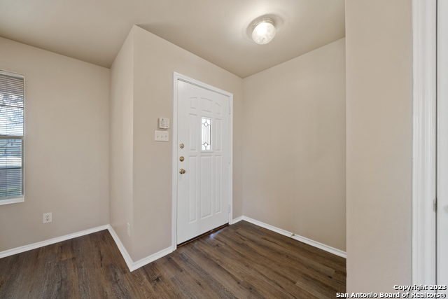 Image 5 of 30 For 144 Crest Blf