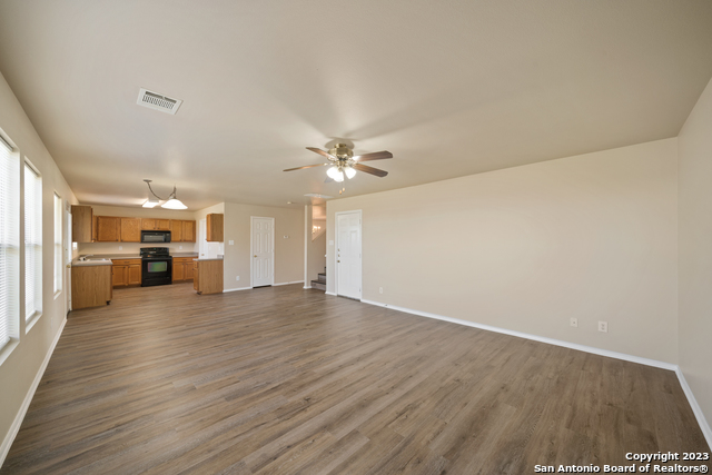 Image 8 of 30 For 144 Crest Blf