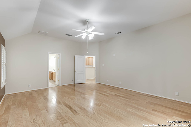 Listing photo id 22 for 18719 Rogers Pass