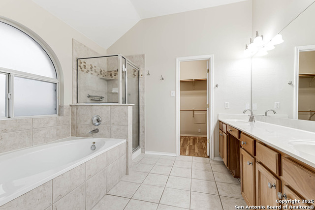 Listing photo id 23 for 18719 Rogers Pass