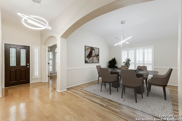 Listing photo id 1 for 18719 Rogers Pass