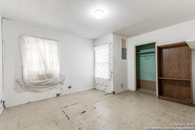 Image 6 of 12 For 119 Livingston