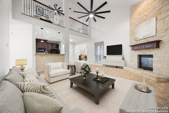 Image 12 of 30 For 21706 Eden Rose