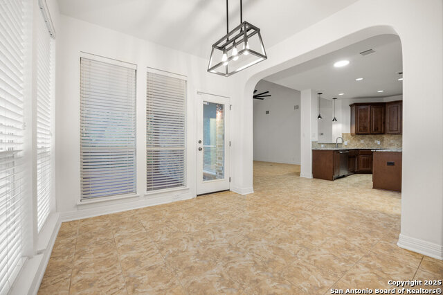 Image 14 of 30 For 21706 Eden Rose