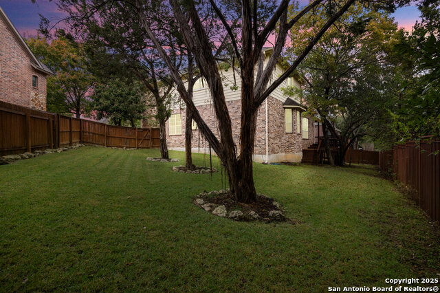 Image 5 of 30 For 21706 Eden Rose