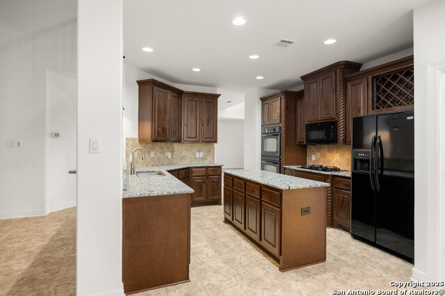 Image 9 of 30 For 21706 Eden Rose