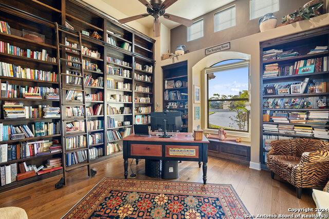 Image 33 of 64 For 1039 Bluewater Place