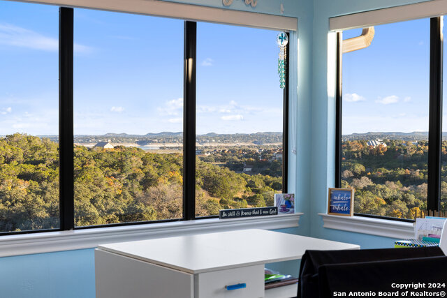 Image 47 of 64 For 1039 Bluewater Place