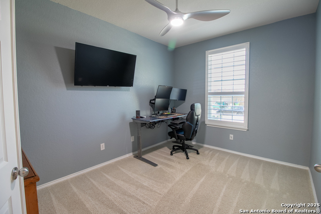 Listing photo id 3 for 10322 Lady Bird