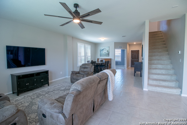 Listing photo id 6 for 10322 Lady Bird