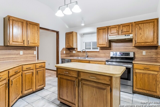 Image 10 of 32 For 14658 Highland Ridge