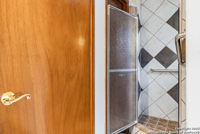 Image 17 of 32 For 14658 Highland Ridge