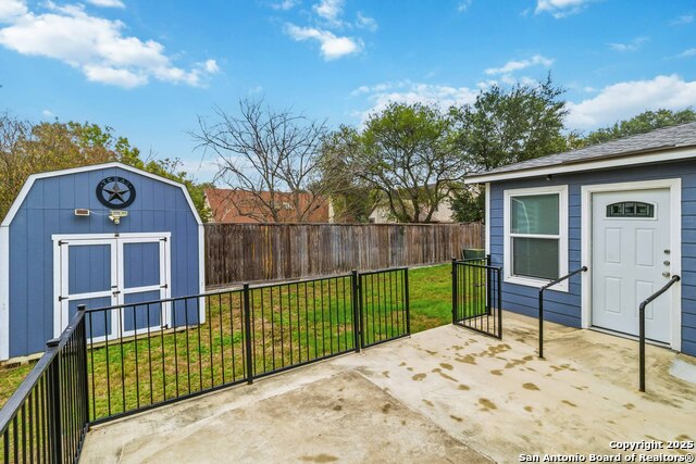 Image 32 of 32 For 14658 Highland Ridge