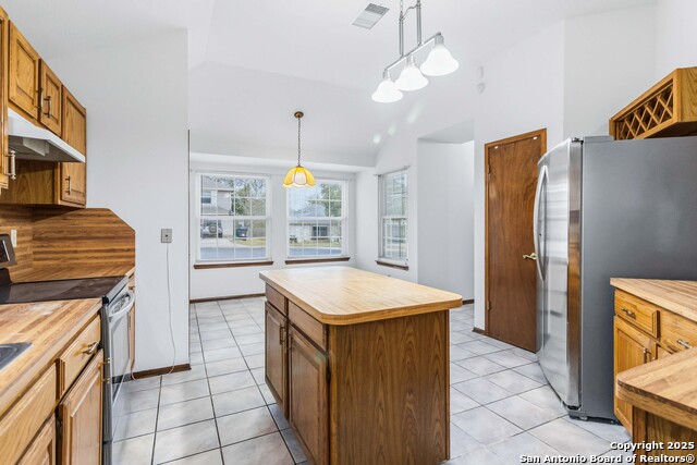 Image 8 of 32 For 14658 Highland Ridge