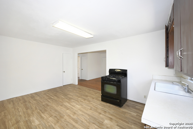 Image 10 of 26 For 1701 Southcross W