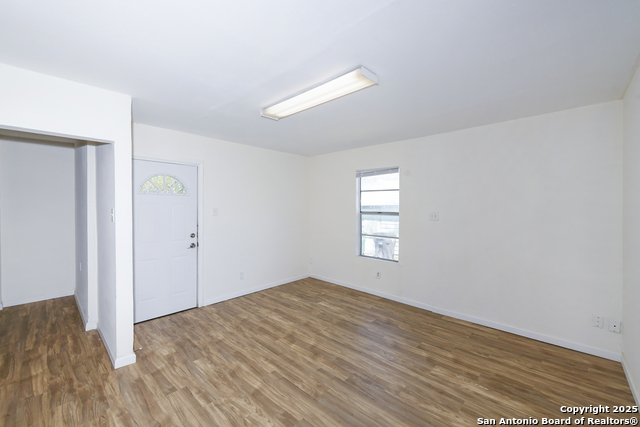 Image 12 of 26 For 1701 Southcross W