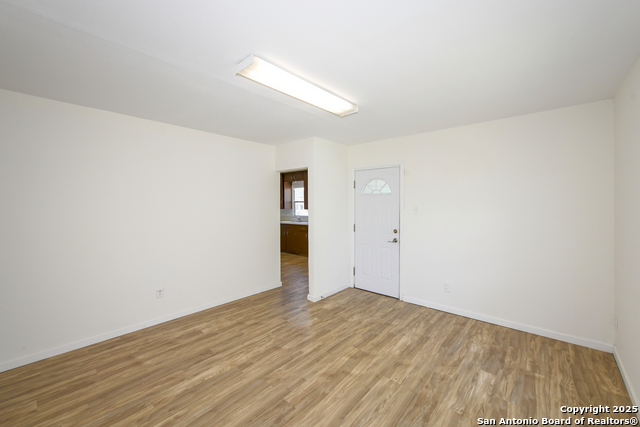 Image 13 of 26 For 1701 Southcross W