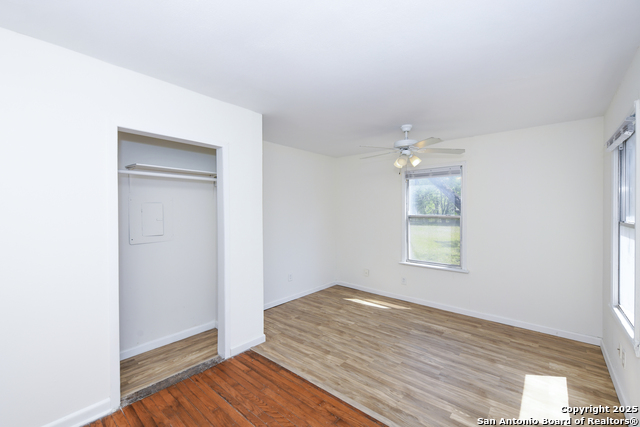 Image 18 of 26 For 1701 Southcross W