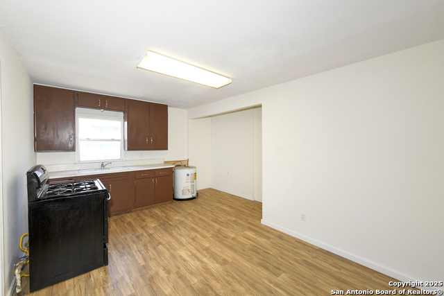 Image 8 of 26 For 1701 Southcross W