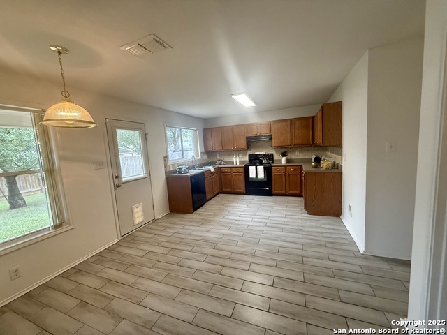 Image 10 of 31 For 16530 Caballo Valley