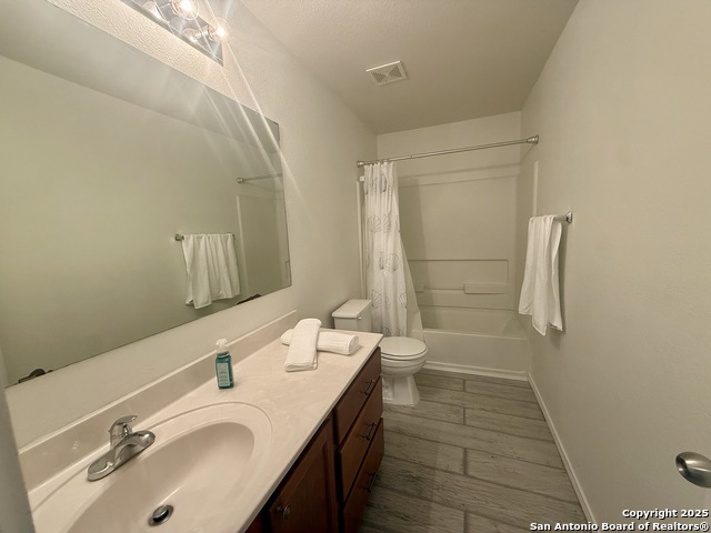 Image 24 of 31 For 16530 Caballo Valley