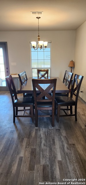 Listing photo id 2 for 100 Lakeview Trace