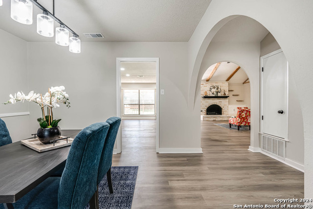 Image 12 of 42 For 15814 Blue Creek