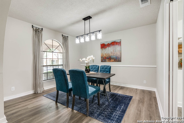 Image 14 of 42 For 15814 Blue Creek