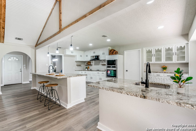 Image 16 of 42 For 15814 Blue Creek