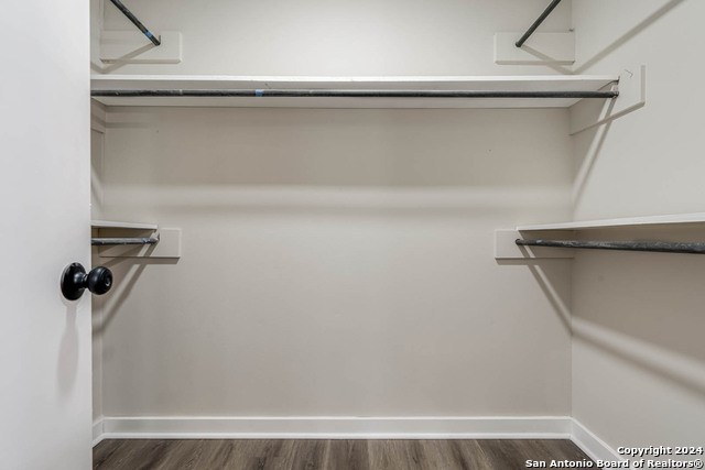 Image 24 of 42 For 15814 Blue Creek