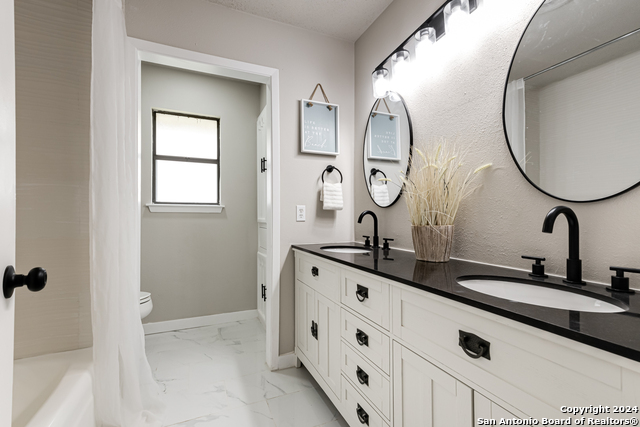 Image 25 of 42 For 15814 Blue Creek