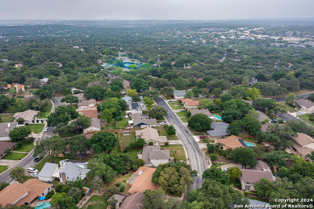 Image 34 of 42 For 15814 Blue Creek