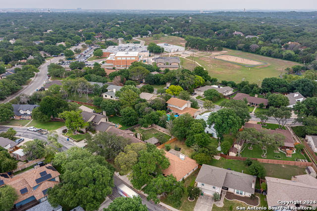 Image 38 of 42 For 15814 Blue Creek